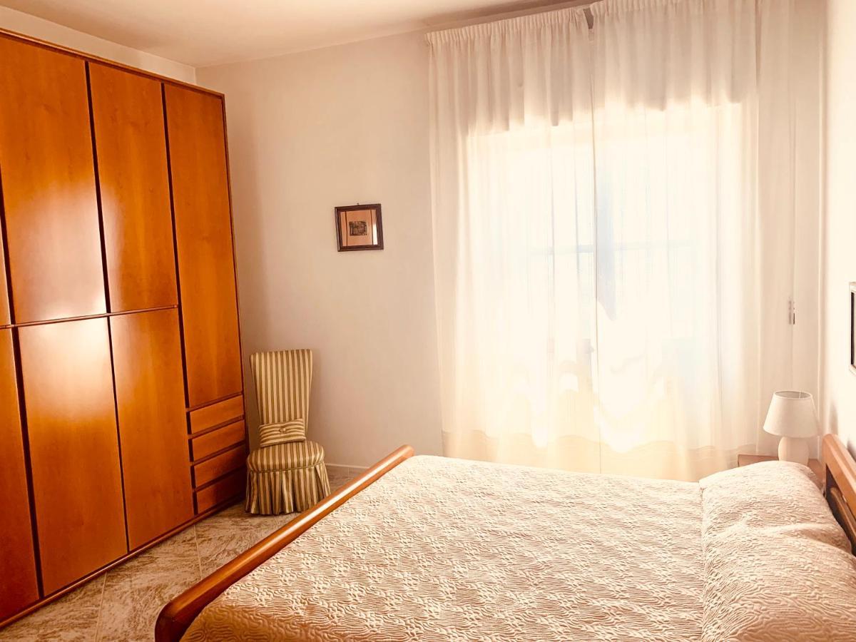 Via Solaro, Appartamento In Pieno Centro Formia Exteriör bild