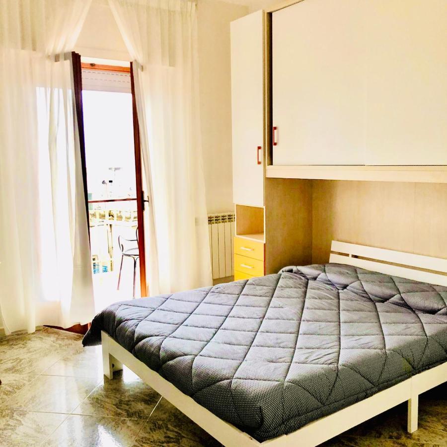 Via Solaro, Appartamento In Pieno Centro Formia Exteriör bild